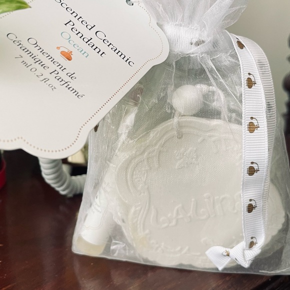 Laline Scented Ceramic Car Pendant - Picture 3 of 8